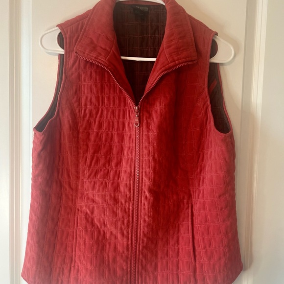 NTCO Nomadic Traders Quilted Vest size small, dark red/orange - Picture 8 of 8